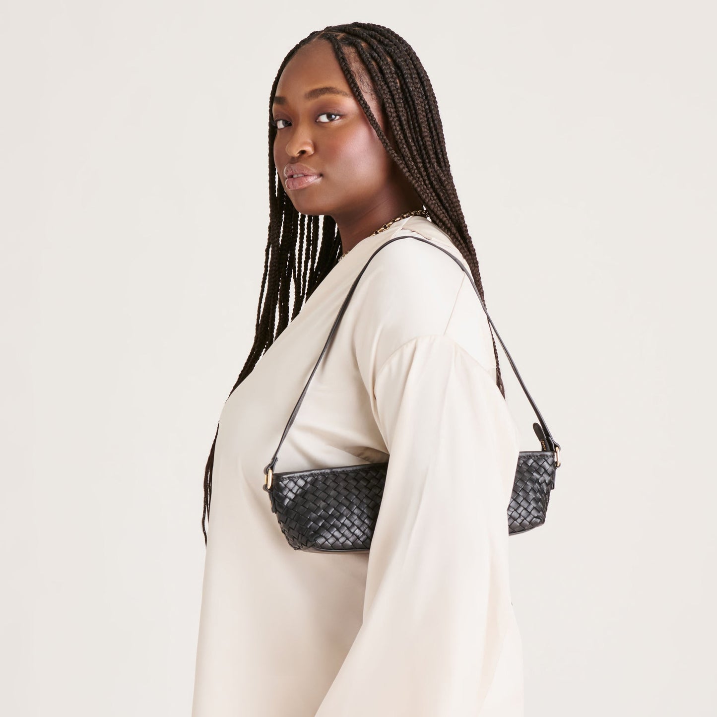 SAVAII WOVEN SHOULDER BAG BLACK WOVEN LEATHER
