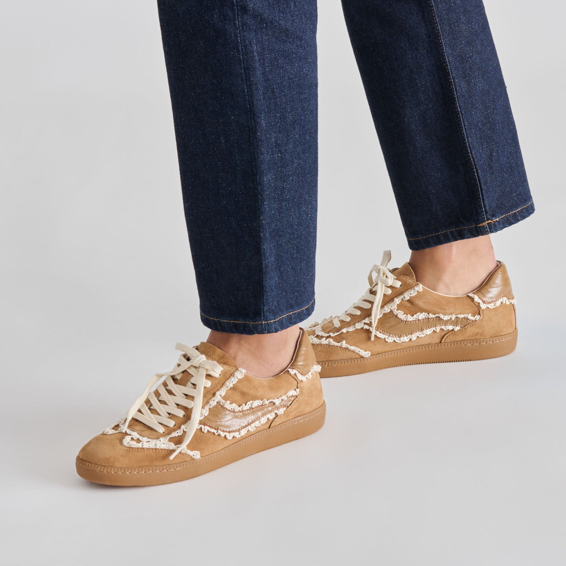 NOTICE LACE SNEAKERS LT BROWN SUEDE