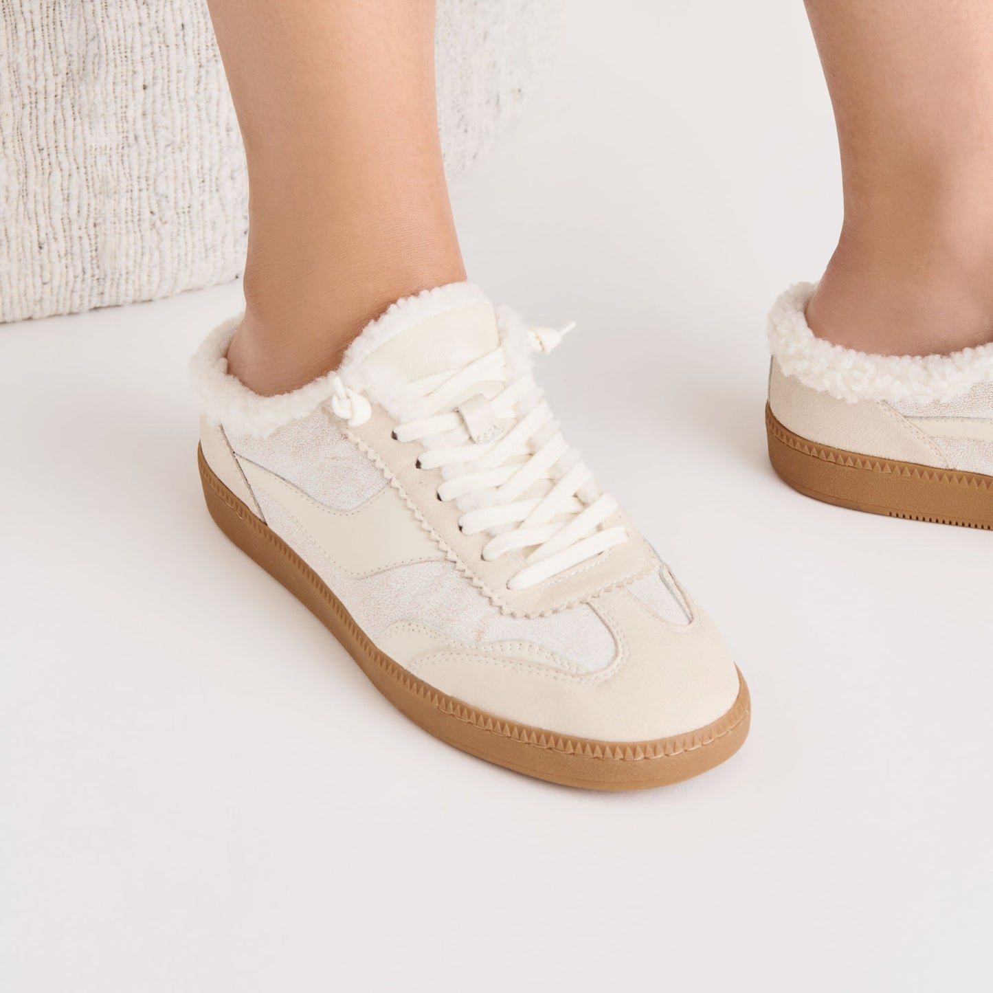 NOTICE SLIDE PLUSH SNEAKERS OFF WHITE CRACKLED LEATHER